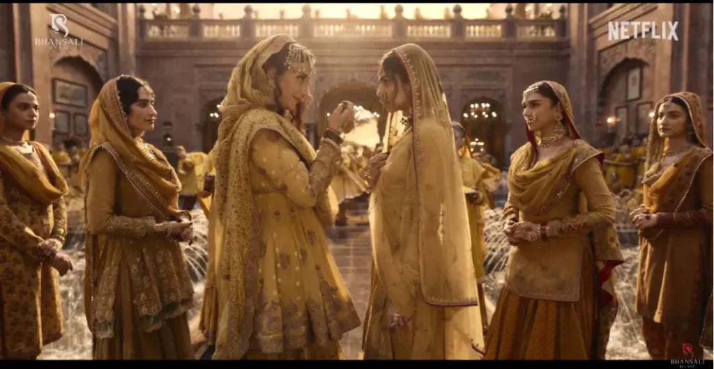 Heeramandi Sakal Ban Song: हीरा मंडी हसीनाओं के कपड़ो के लिए दर्शकों के लिए बनेगी आकर्षण का केंद्र 1 1