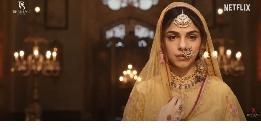 Heeramandi Sakal Ban Song: हीरा मंडी हसीनाओं के कपड़ो के लिए दर्शकों के लिए बनेगी आकर्षण का केंद्र 4 character-costumes-of-heera-mandi-movie