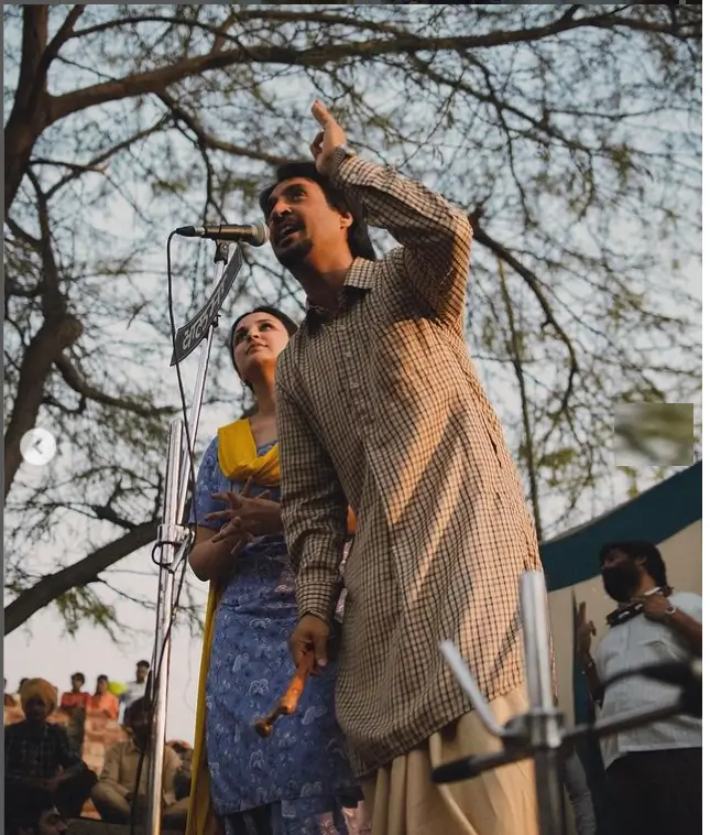 Amar Singh Chamkila review by filmydrip 1 Amar Singh Chamkila review by filmydrip