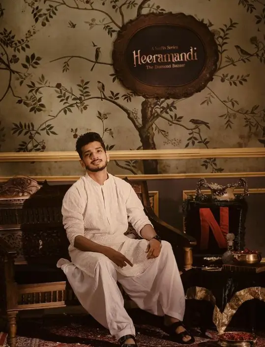 Alia attends Hiramandi Premier
