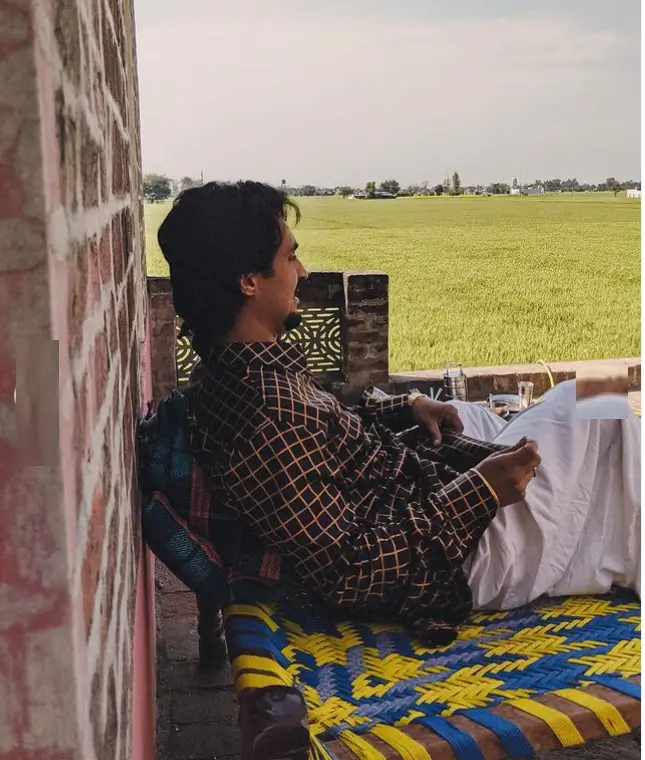 Amar Singh Chamkila review by filmydrip 3 Amar Singh Chamkila review by filmydrip