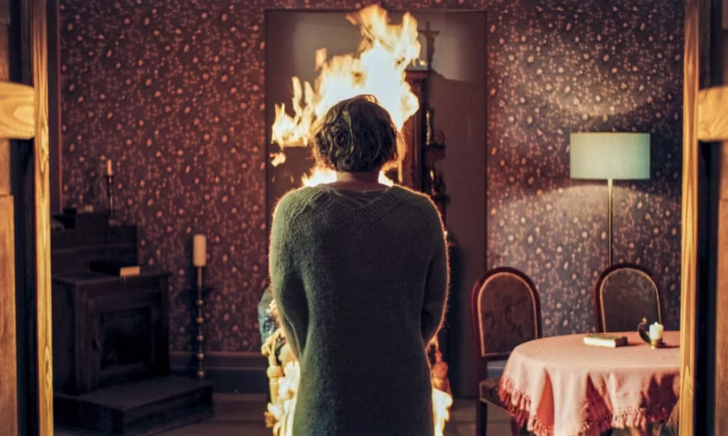 Woman of the Dead 2 Hindi Review: मुर्दाघर में काम करने वाली महिला की रहस्यमई खौफनाक कहानी। 1 Woman of the Dead 2