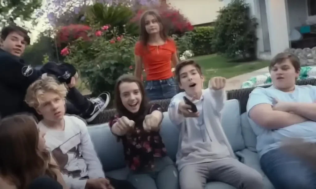 Bad Influence Movie Review: लव सस्पेंस थ्रीलर और मर्डर वाली ये फिल्म, मस्ट वॉच केटेगरी। 2 Bad Influence: The Dark Side of Kidfluencing