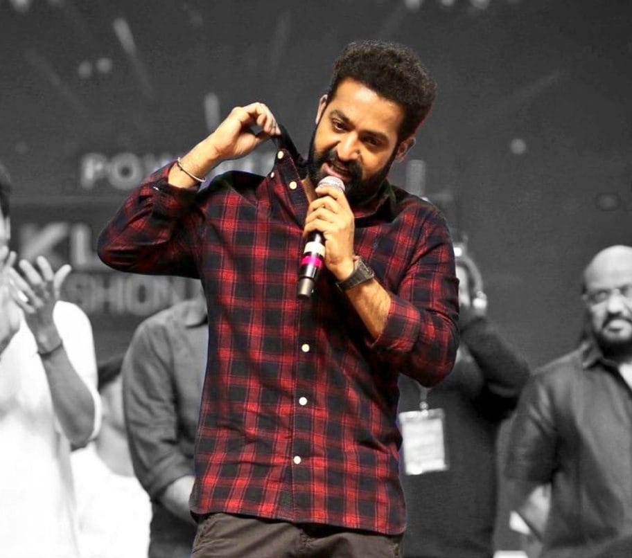 War 2 Teaser Release Date: रितिक रोशन जूनियर एनटीआर की एक्शन थ्रिलर फिल्म वॉर 2 का टीजर रिलीज डेट 1 JJJ