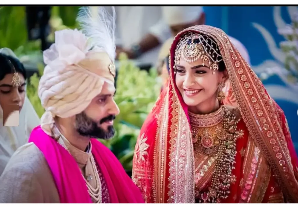 Sonam Kapoor Anniversaryदादी की मौत के छठे दिन मनाया जश्न, रिक्रिएट किया वेडिंग सेलिब्रेशन, खूब हुई ट्रोल