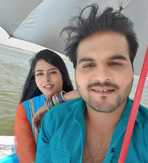 arvind akela kallu ki wife kaun hai