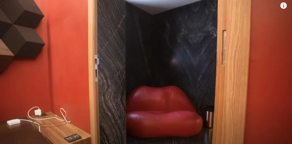 Bathroom of Ram Kapoor’s house. (Photo Farah KhanYouTube)