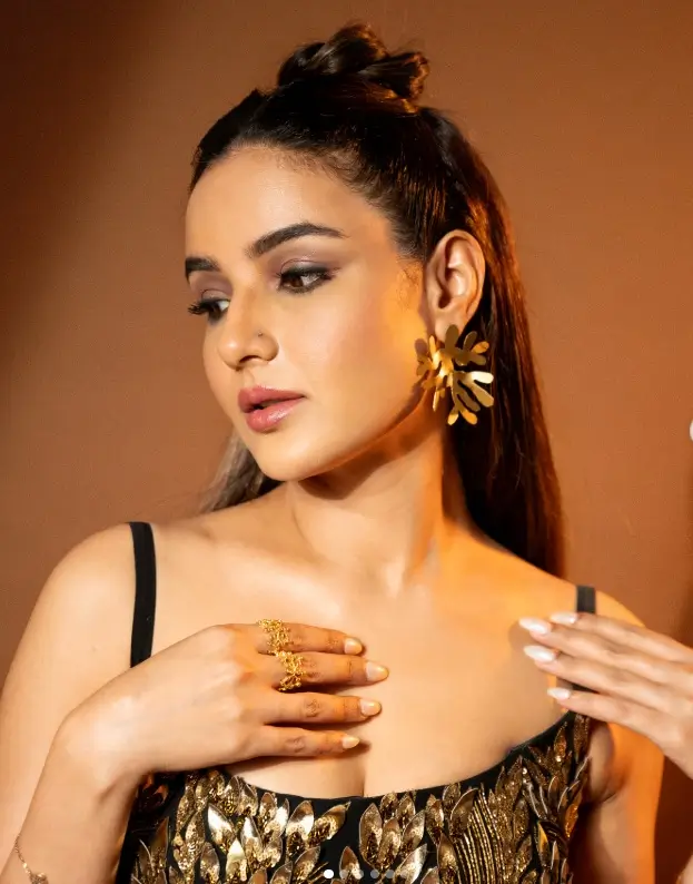 Jasmin Bhasin Birthday 2025: दोस्ती से लिवइन रिलेशनशिप तक अली और जैस्मीन का जादुई रिश्ता जाने यहां 2 Jasmin Bhasin TV ACTRESS