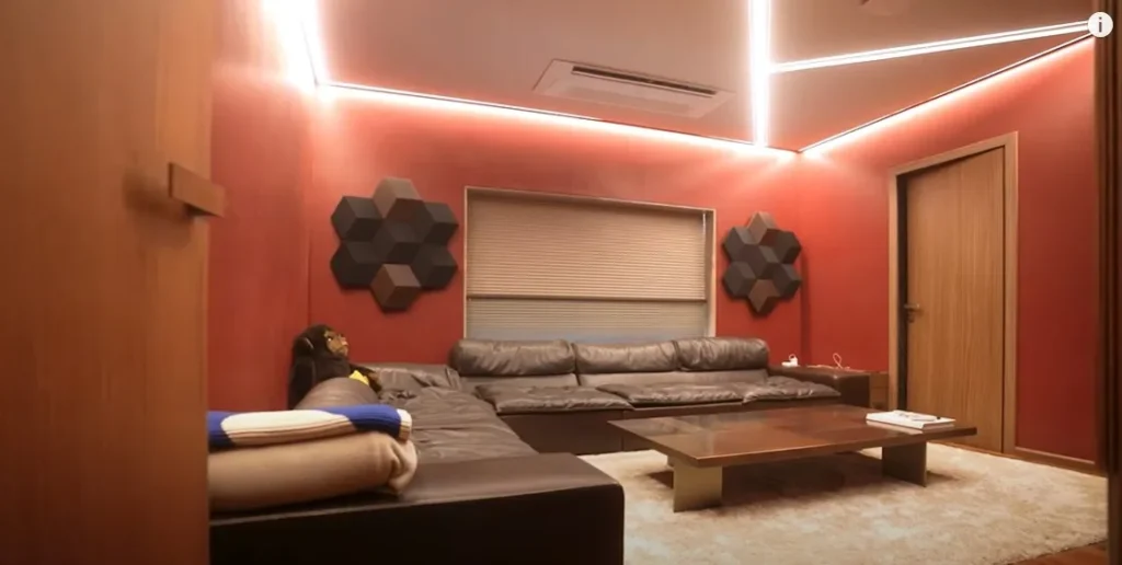 Living room of Ram Kapoor’s house. (Photo Farah KhanYouTube)