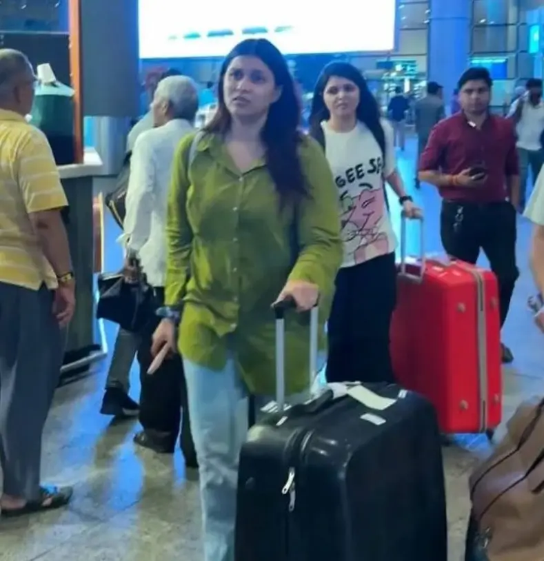 Mannara Chopra Father Death PIC