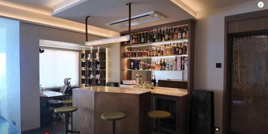 Meeting room of Ram Kapoor’s house. (Photo Farah KhanYouTube)