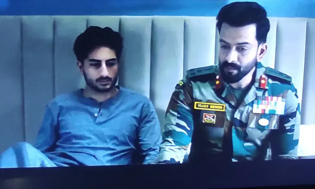 Sarzameen 2025: कश्मीर की सरजमीन पर बाप-बेटे की इमोशनल जंग, इब्राहिम अली खान ने किया कमाल? 3 Sarzameen Movie JIOHOTSTAR