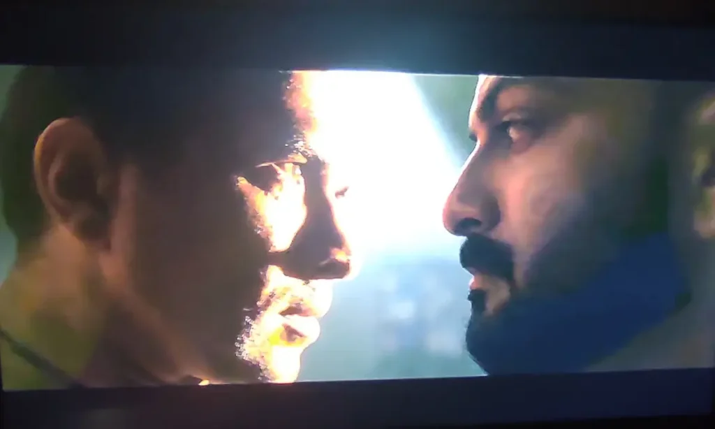 Sarzameen 2025: कश्मीर की सरजमीन पर बाप-बेटे की इमोशनल जंग, इब्राहिम अली खान ने किया कमाल? 1 Sarzameen Movie Review