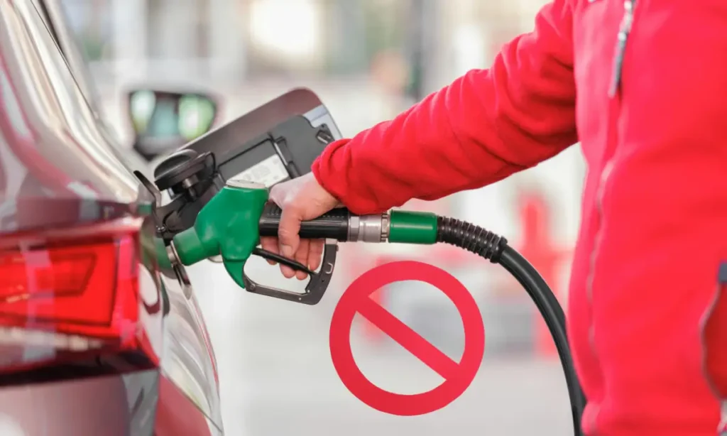 new delhi Petrol regulation, ban 15 years old vicles petrol deasal