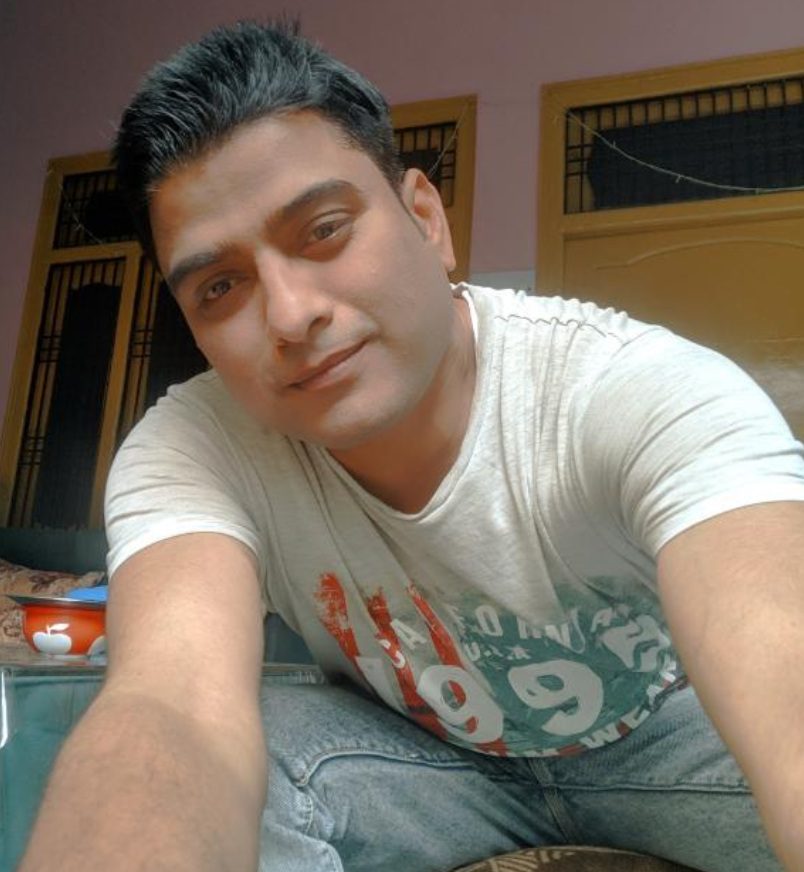 ABOUT 1 amir khan-filmydrip- author