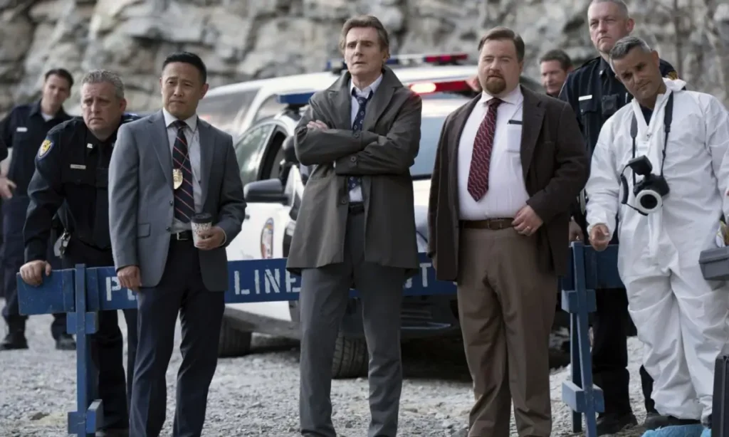 The Naked Gun: लियाम नीसन की मस्ती भरी कॉमेडी फिल्म रिव्यू 1 The Naked Gun Movie Review IN HINDI