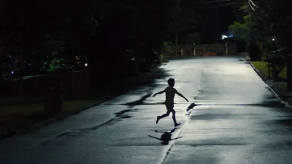 Weapons: हॉलीवुड भूतिया की फिल्मों के दीवाने ज़रूर देखें, ज़ैक क्रेगर की "वेपन्स" 2 Weapons Movie 2025