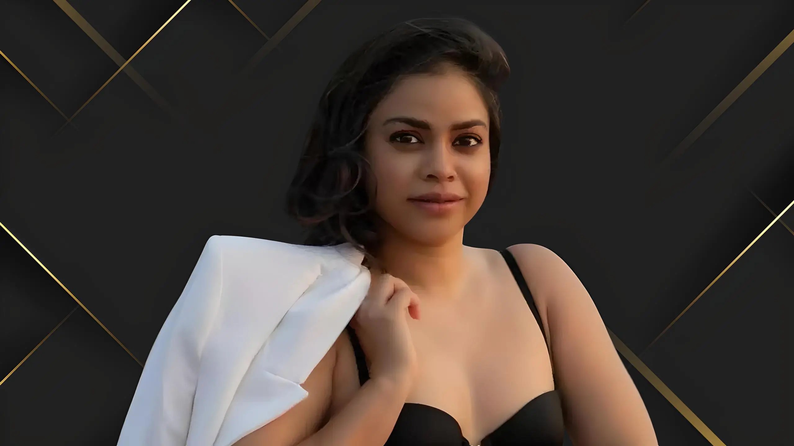 Sumona Chakravarti Maratha Reservation Protest